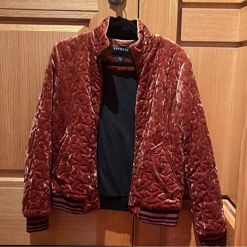 NEW BERNARDO pink velvet bomber jacket
